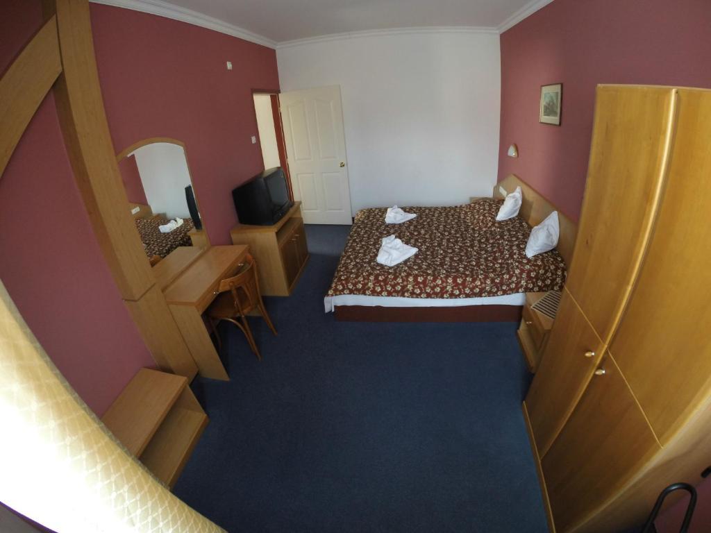 Kikelet Club Hotel Miskolc Room photo